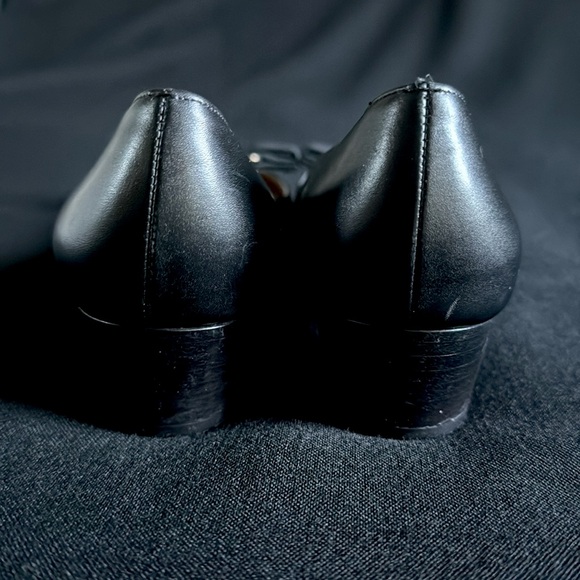 Salvatore Ferragamo Leather Pumps - Picture 5 of 8